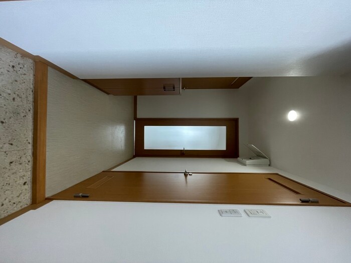 物件内観写真17　(玄関)