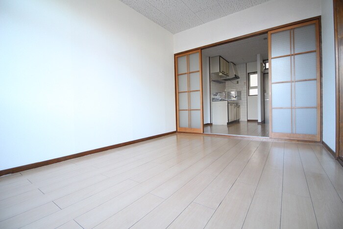 物件内観写真9　(居室)