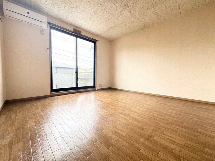 物件内観写真15　(居室)