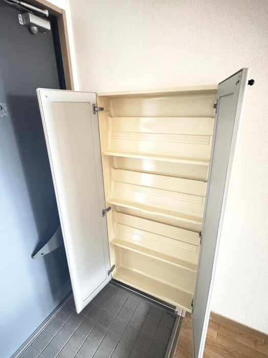 物件内観写真19　(靴箱)