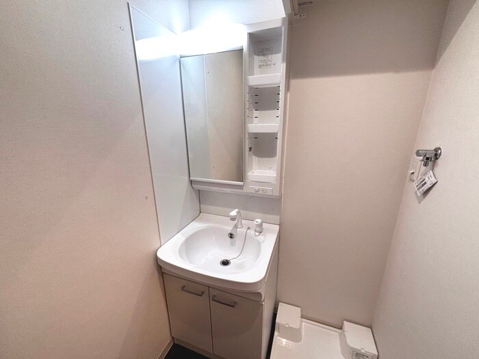 物件内観写真13　(洗濯機置場)