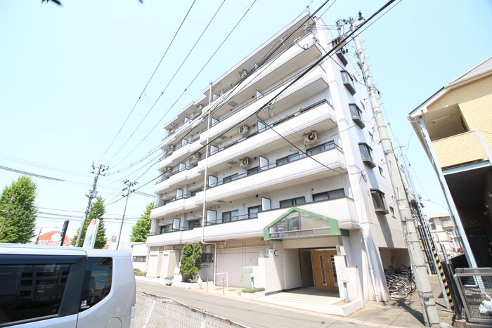 物件外観写真1　(エントランス部分)