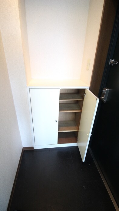 物件内観写真14　(玄関)