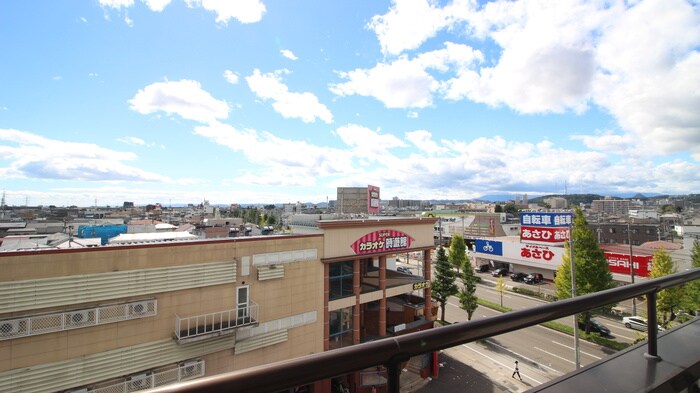 物件内観写真19　(室内からの展望)