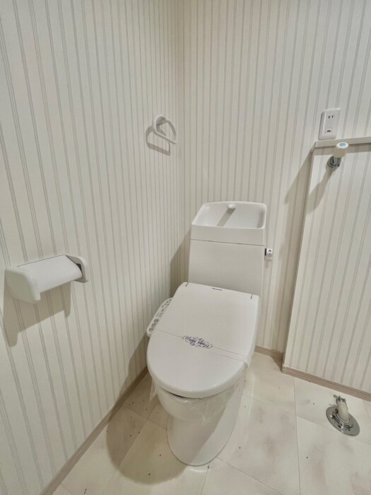 物件内観写真14　(トイレ)