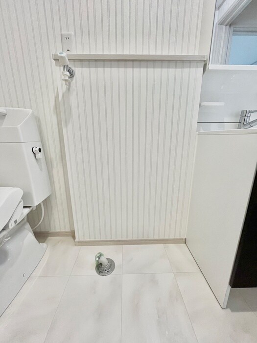 物件内観写真16　(洗濯機置場)