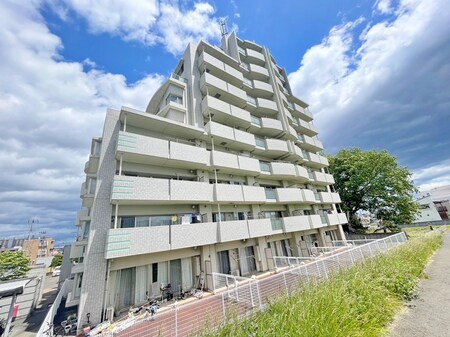 パレ　ヴェルジェアイ外観写真