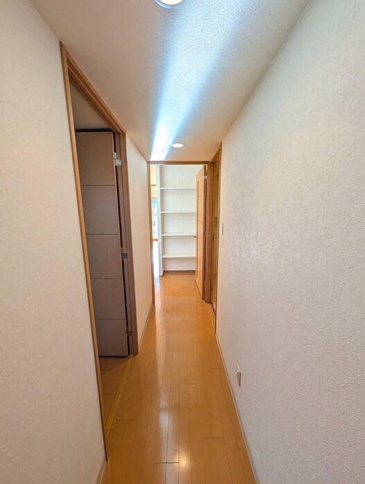 物件内観写真20　(廊下)