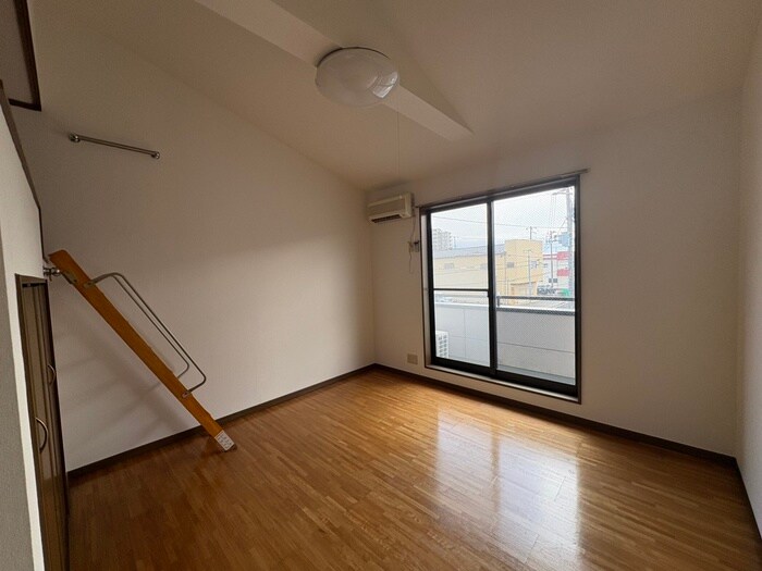 物件内観写真8　(居室)