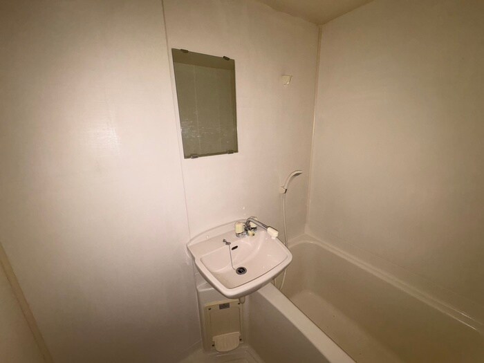 物件内観写真12　(洗面)