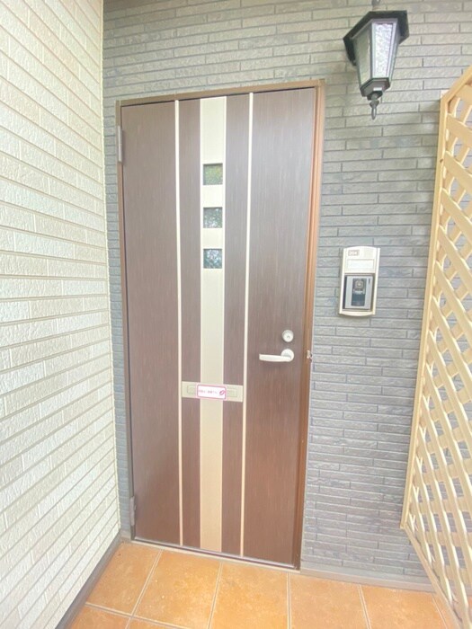 物件内観写真7　(玄関)