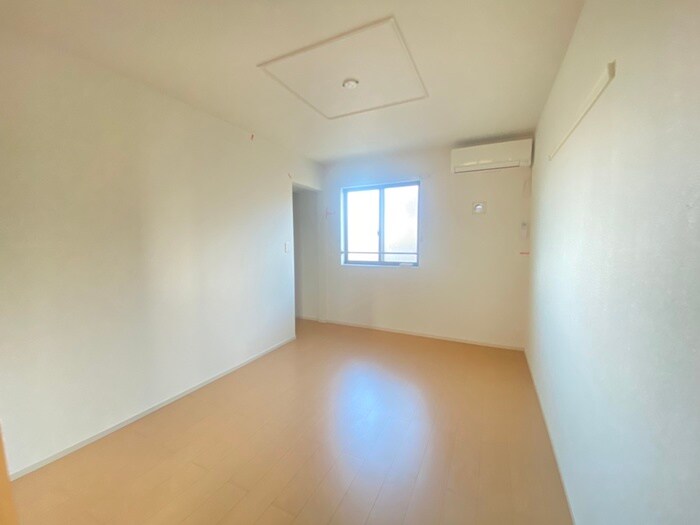 物件内観写真11　(居室)