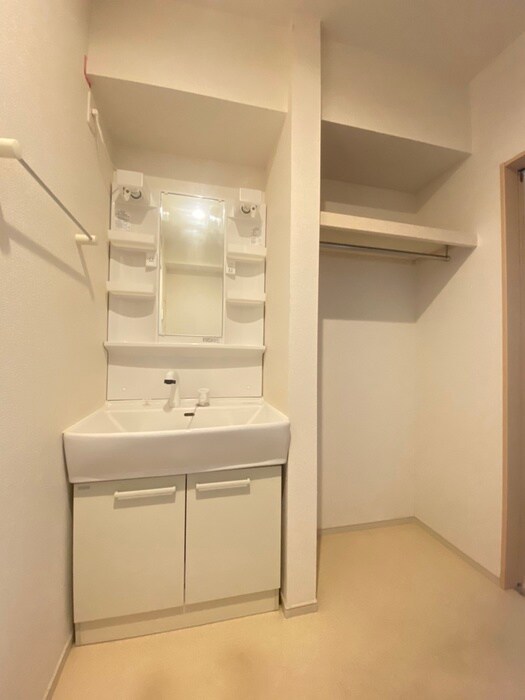 物件内観写真15　(洗面)