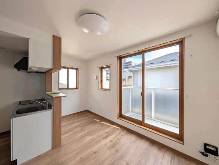 物件内観写真2　(居室)