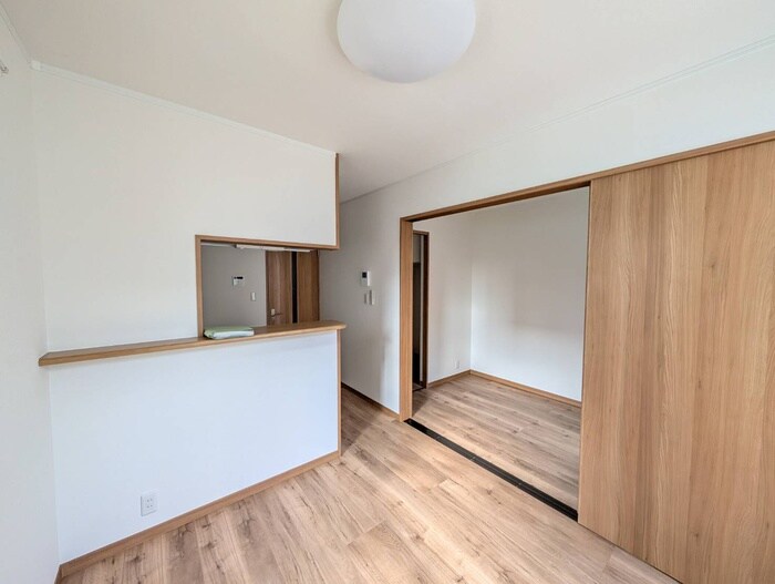 物件内観写真3　(居室)