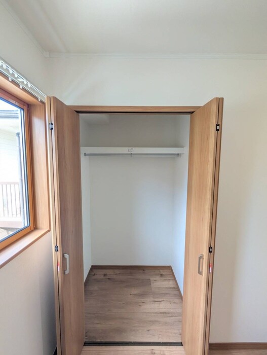 物件内観写真4　(収納)