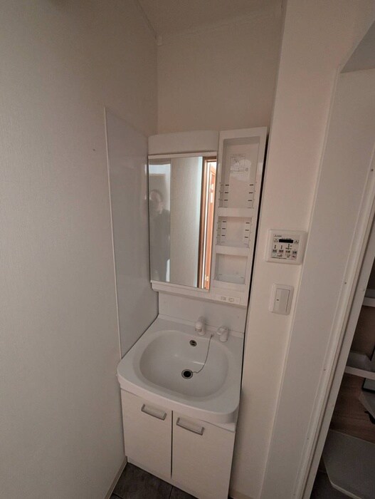 物件内観写真6　(洗面)