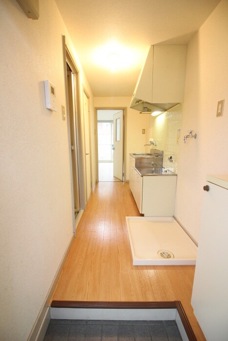 物件内観写真7　(玄関)