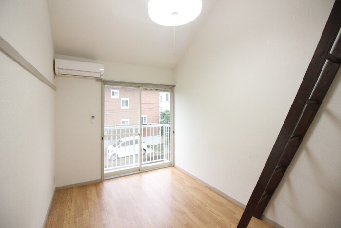 物件内観写真10　(居室)