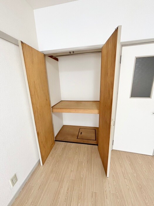 物件内観写真12　(収納)