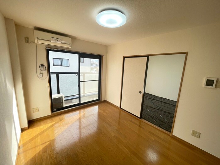 物件内観写真7　(居室)