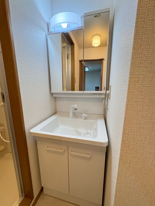 物件内観写真12　(洗面)