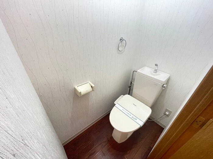 物件内観写真14　(トイレ)