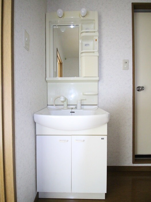 物件内観写真11　(洗面)