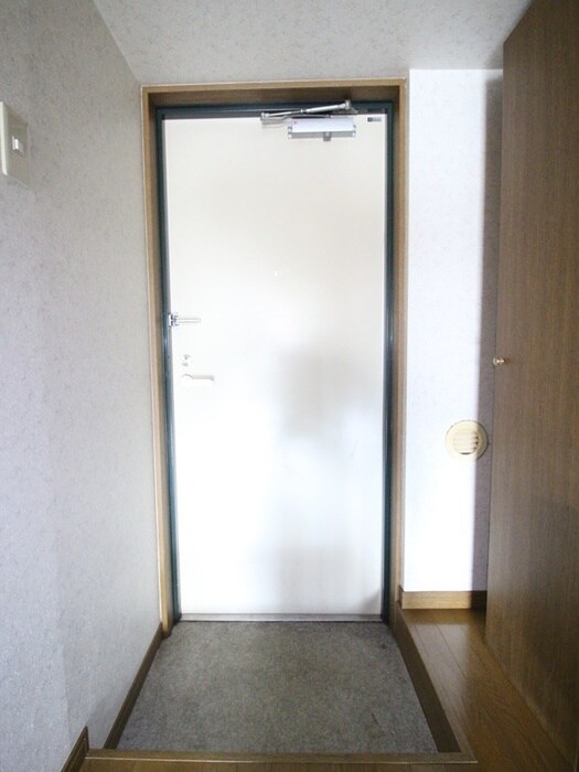 物件内観写真19　(玄関)