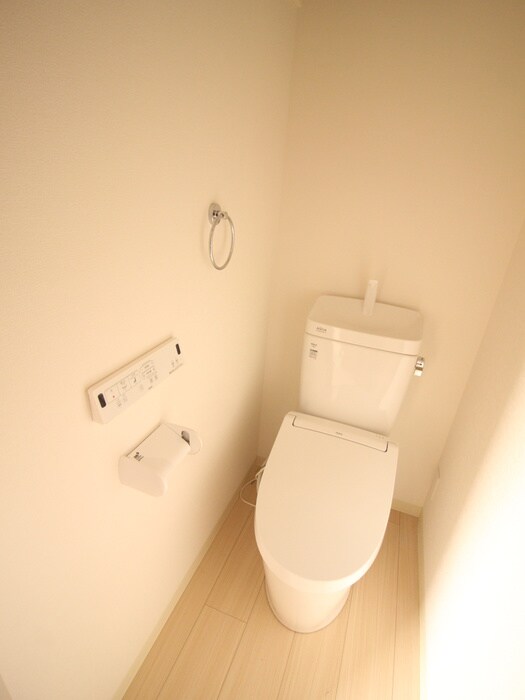 物件内観写真16　(トイレ)