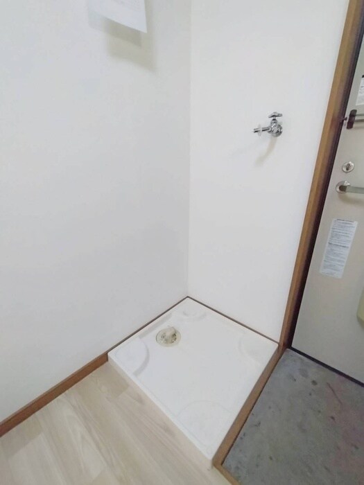 物件内観写真19　(洗濯機置場)