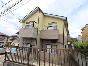 リトルシャトー荒巻外観写真