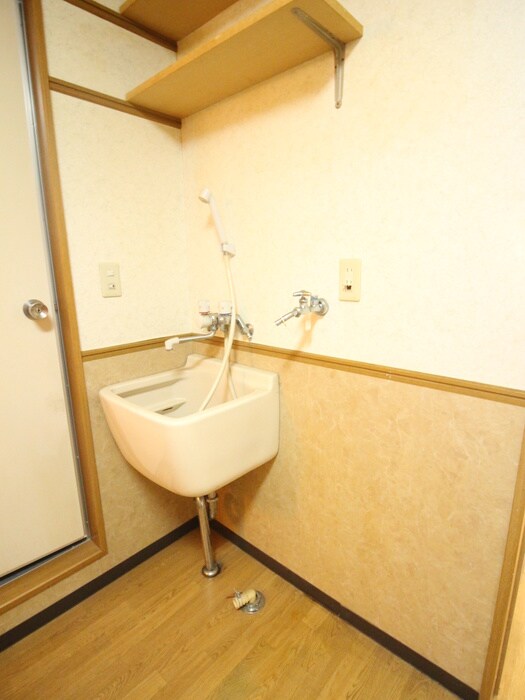 物件内観写真21　(洗濯機置場)