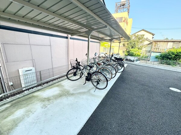 駐輪場