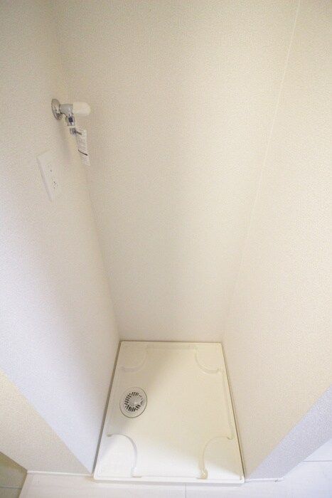 物件内観写真11　(洗濯機置場)