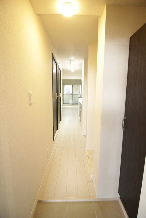 物件内観写真17　(廊下)