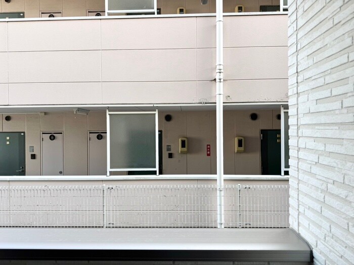 物件内観写真18　(室内からの展望)