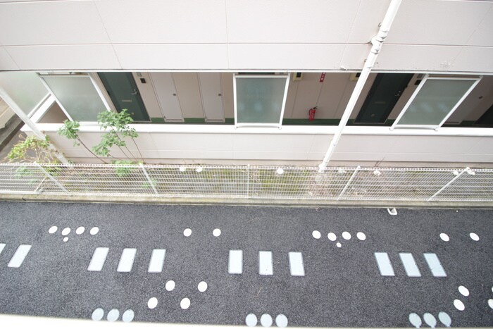 物件内観写真20　(室内からの展望)