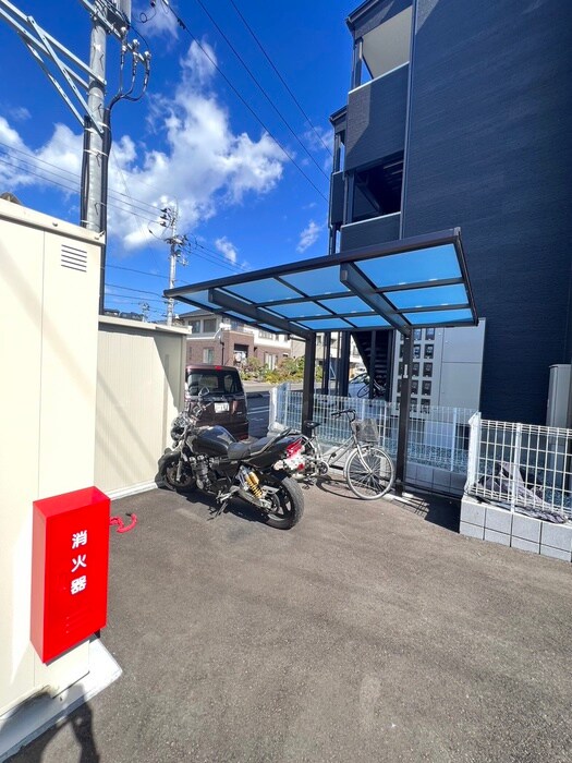 物件外観写真5　(駐輪場)