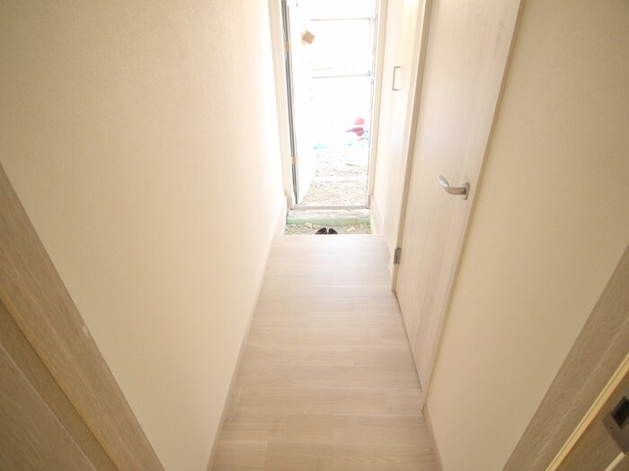 物件内観写真18　(廊下)