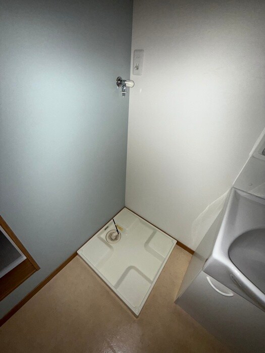 物件内観写真14　(洗濯機置場)