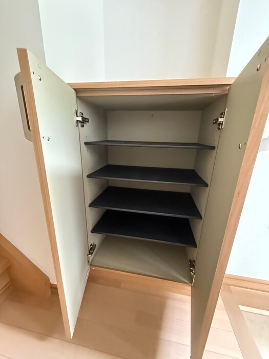 物件内観写真18　(玄関)