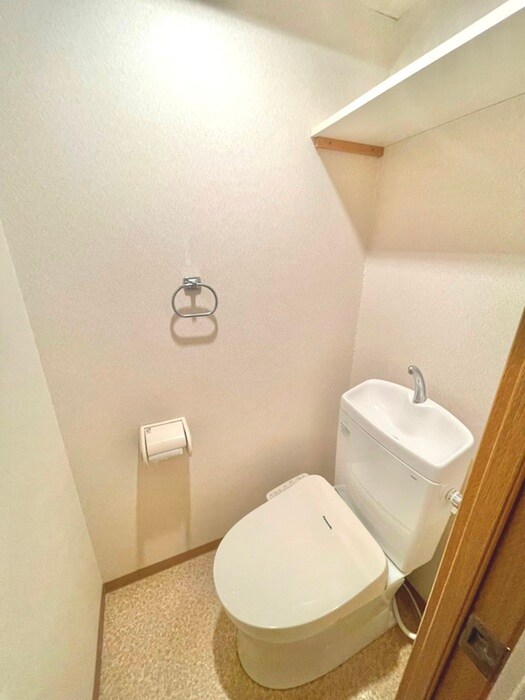 物件内観写真14　(トイレ)