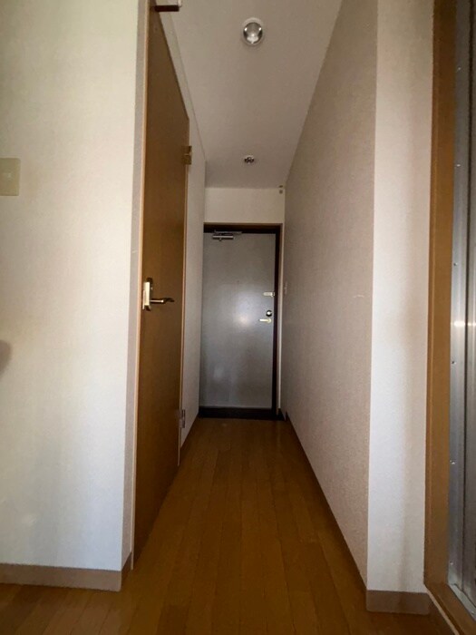 物件内観写真16　(廊下)
