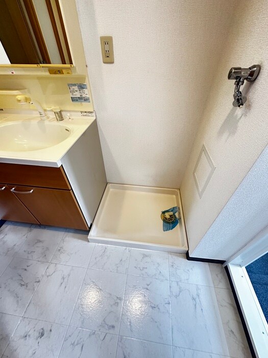 物件内観写真14　(洗濯機置場)