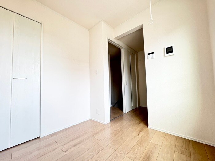 物件内観写真12　(居室)