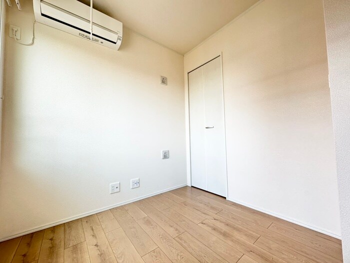 物件内観写真13　(居室)