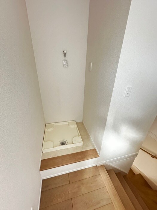 物件内観写真14　(洗濯機置場)