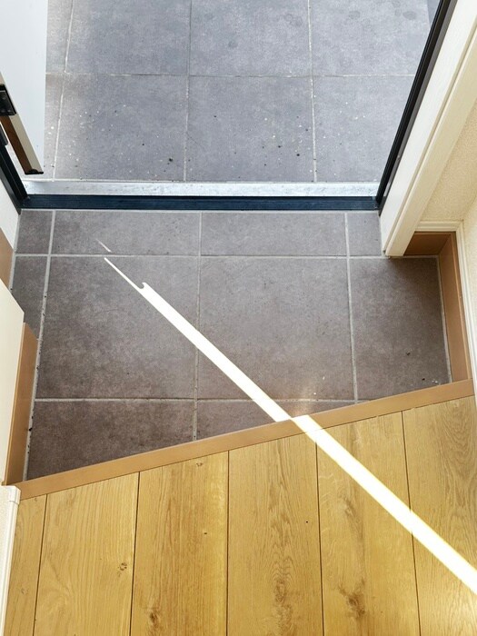 物件内観写真17　(玄関)