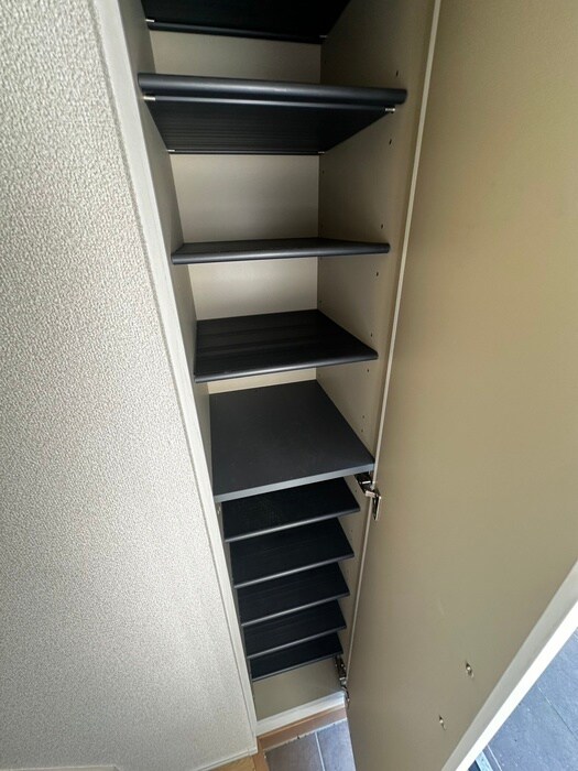 物件内観写真18　(靴箱)